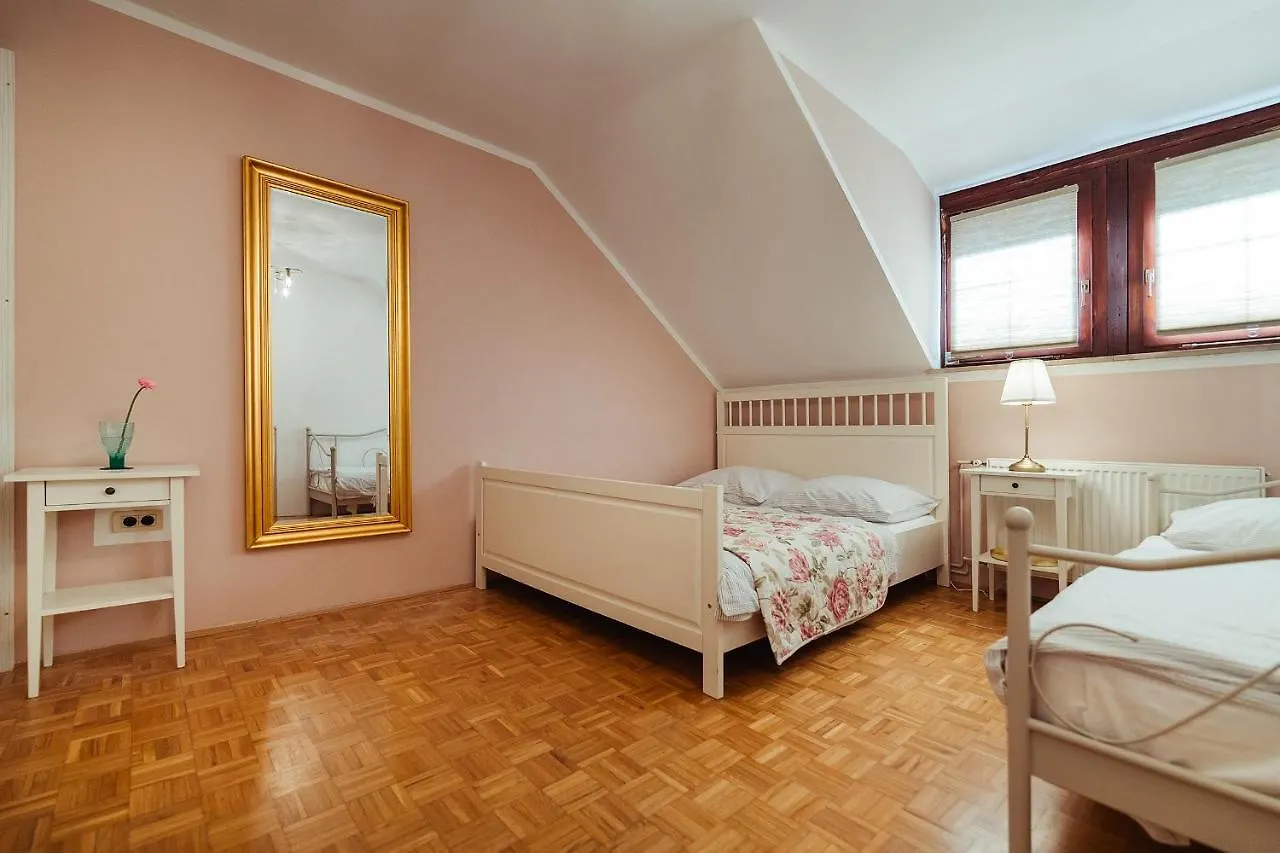 Ferienwohnung House Aurora - Free Parking Laibach